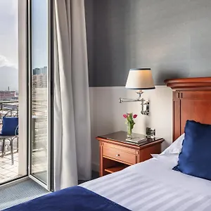 Отель Starhotels Terminus, Неаполь